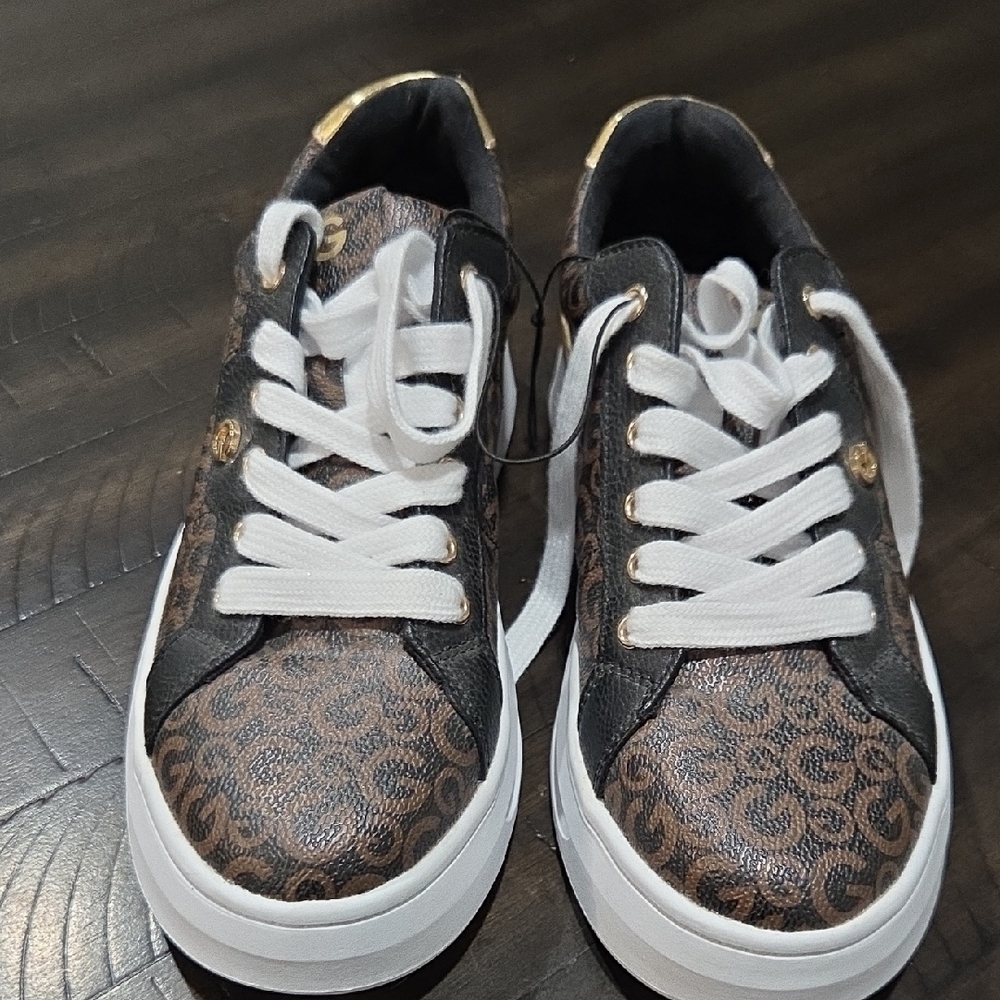 GBG Los Angeles Black and Brown Sneakers